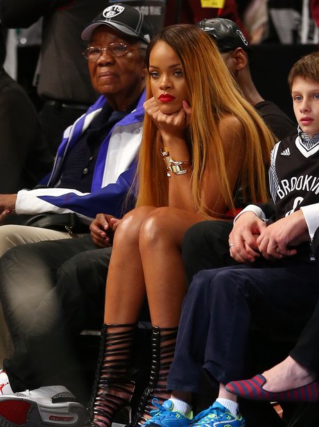 rihanna-at-basketball-game-1367751738-view-0.jpg