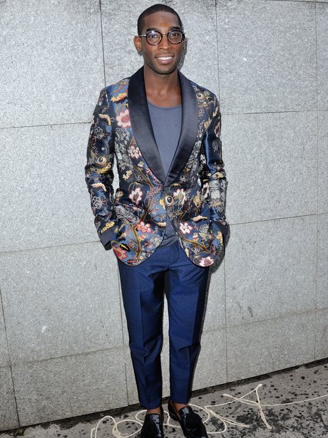 Tinie Tempah Poses At Paris Fashion Week - Pictures Of The Week - Capital